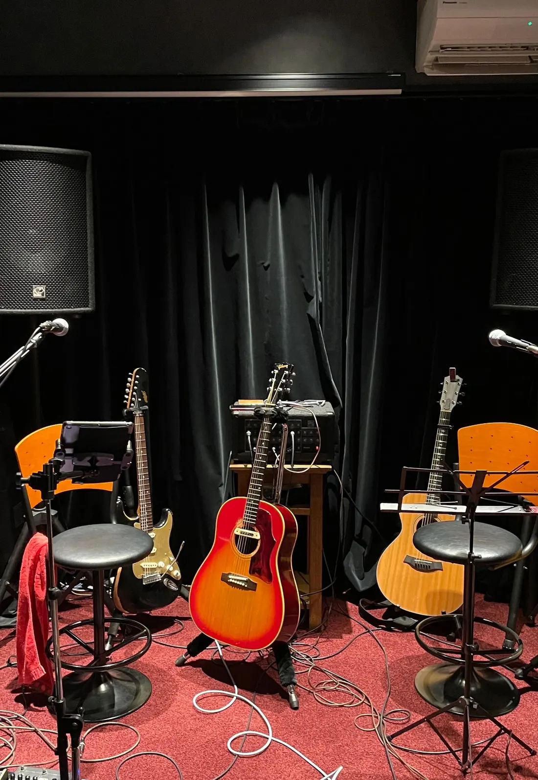 ライブステージ